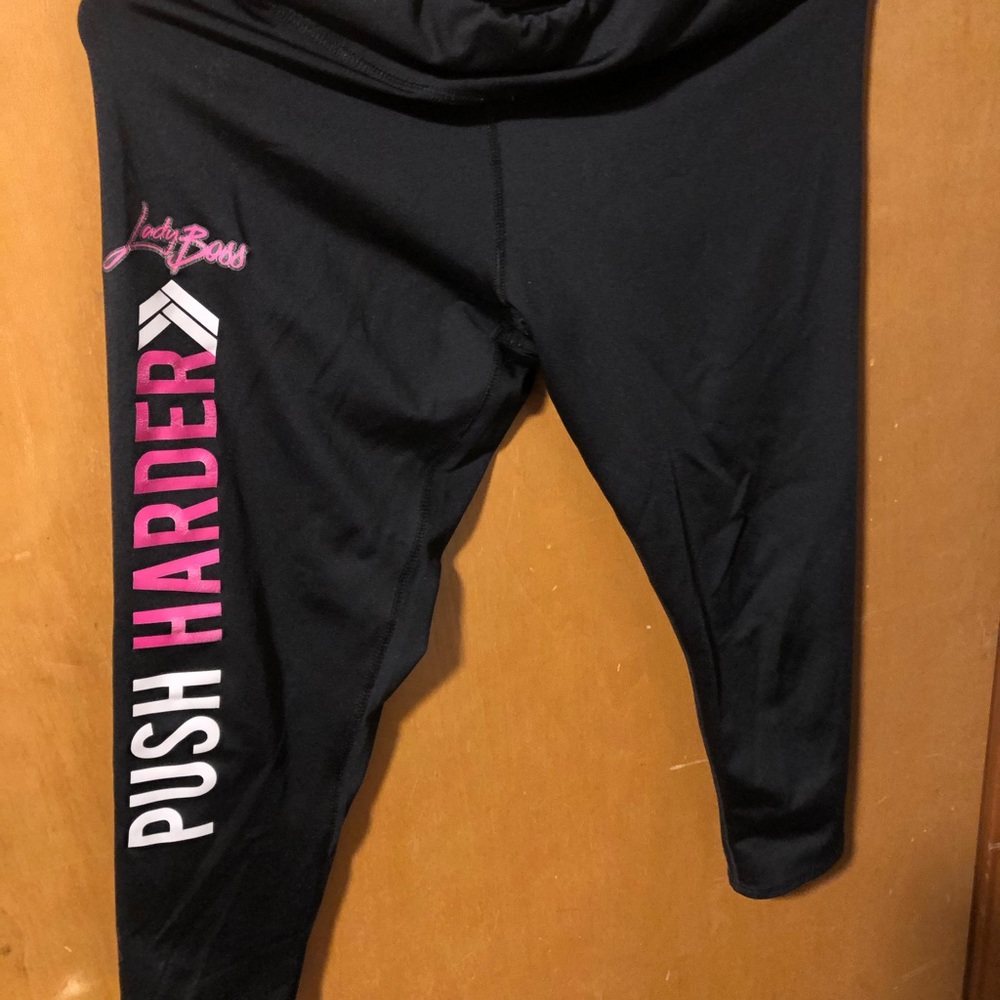 Ladyboss swag drop